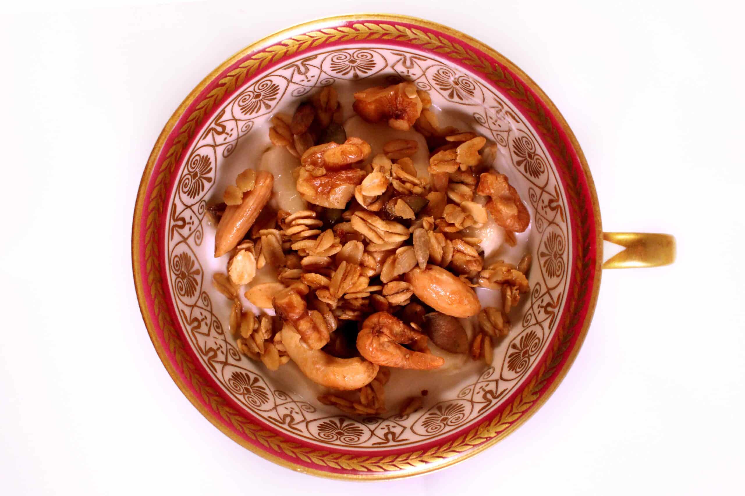 Zelfgemaakte granola cruesli op Kokerellen, snel gemakkelijk lekker en gezond