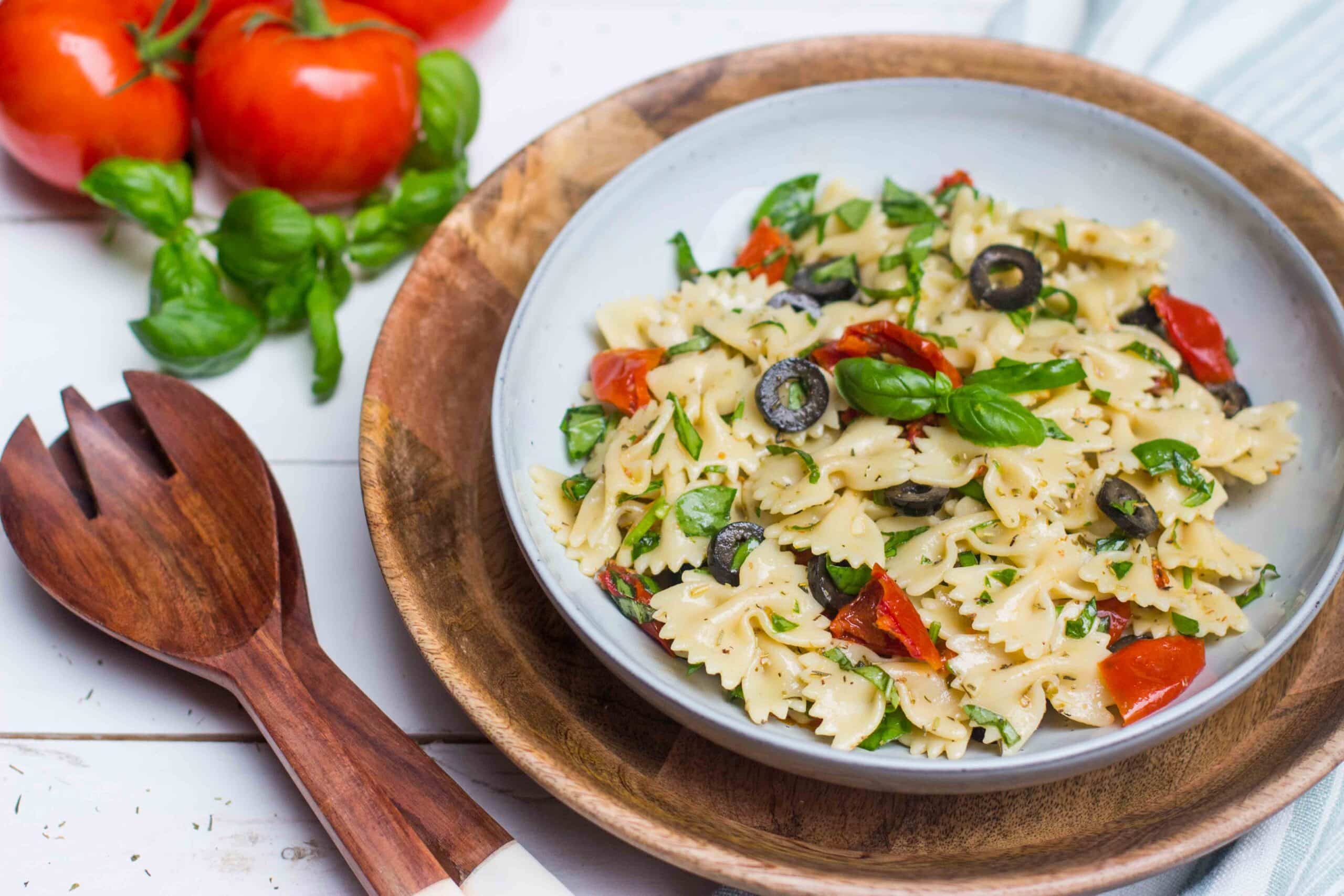 italiaanse pasta salade gezond healthy gemakkelijk lunch barbecue 1