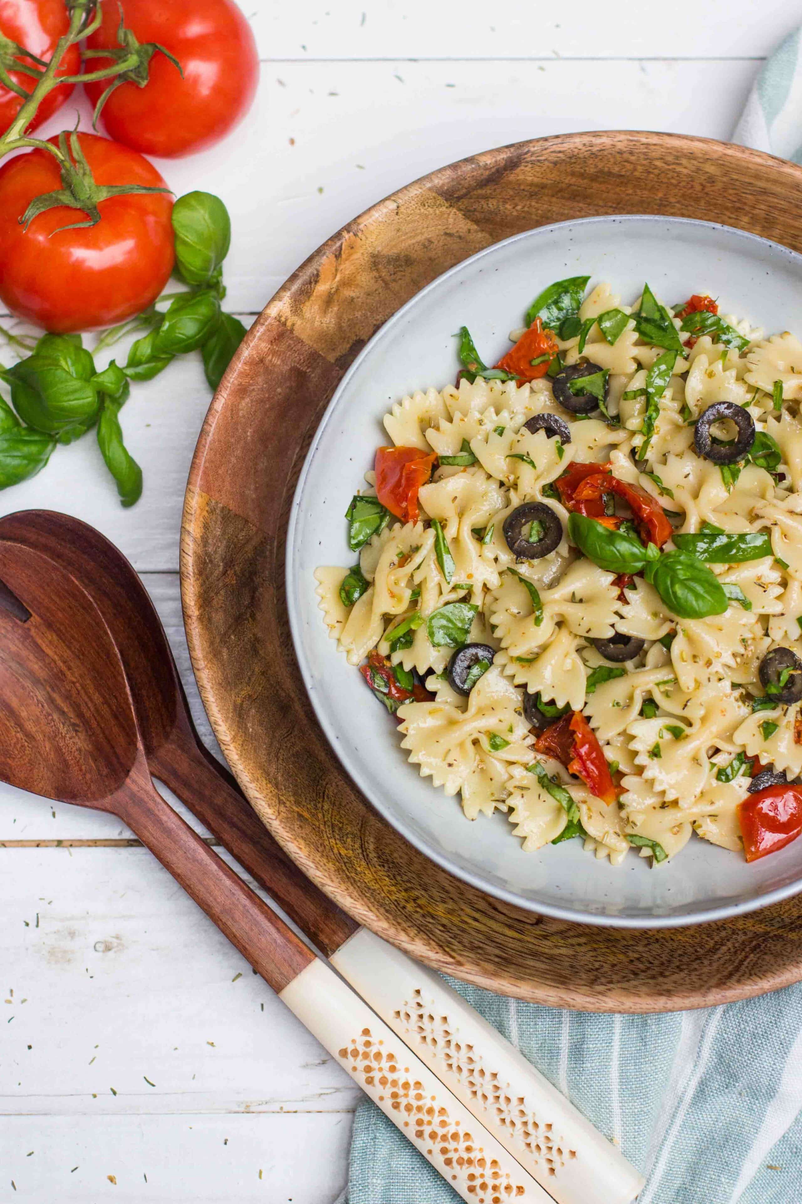 italiaanse pasta salade gezond healthy gemakkelijk lunch barbecue 3