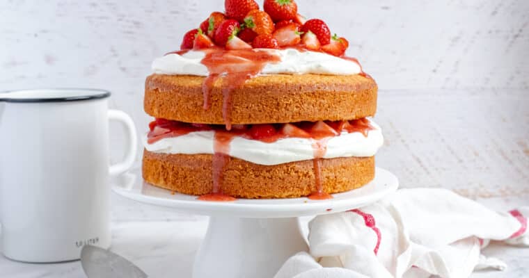 Vanille cake met slagroom en aardbeien 4