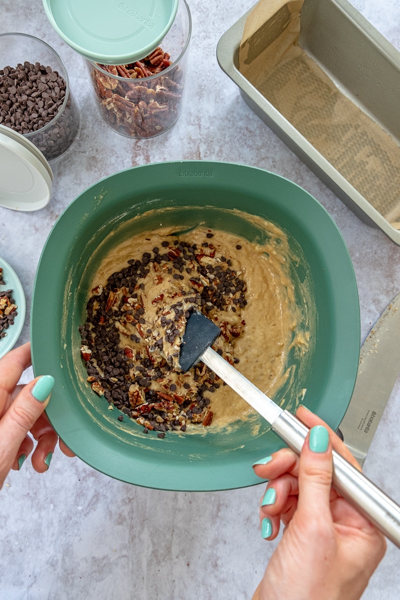 Bananenbrood met chocolade en pecannoten